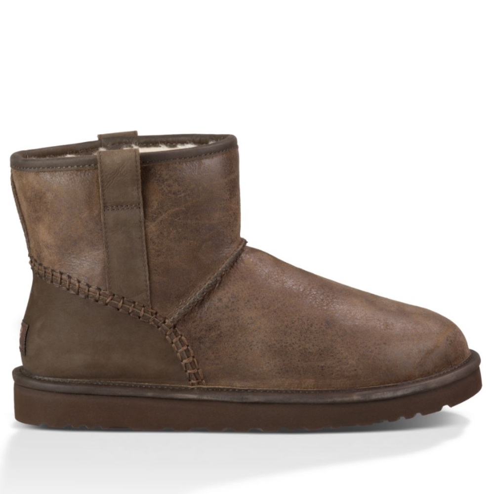 UGG MEN CLASSIC MINI STITCH  WATER RESISTANT Boot